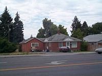 1st image of 470 E 17th St