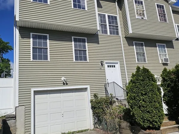 40 Merrick St #A, Worcester, MA 01609