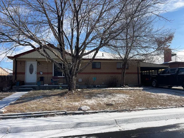 7290 Alan Dr, Denver, CO 80221