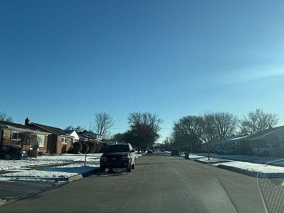 5th image of 24564 Johnston Ave