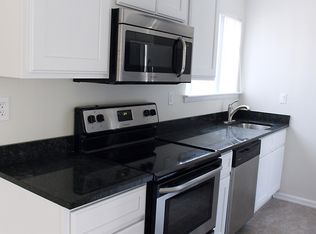 161 Fox Hill Ln, Enfield, CT 06082