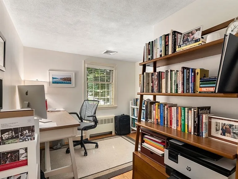 11 Nantucket Rd — Photo 16