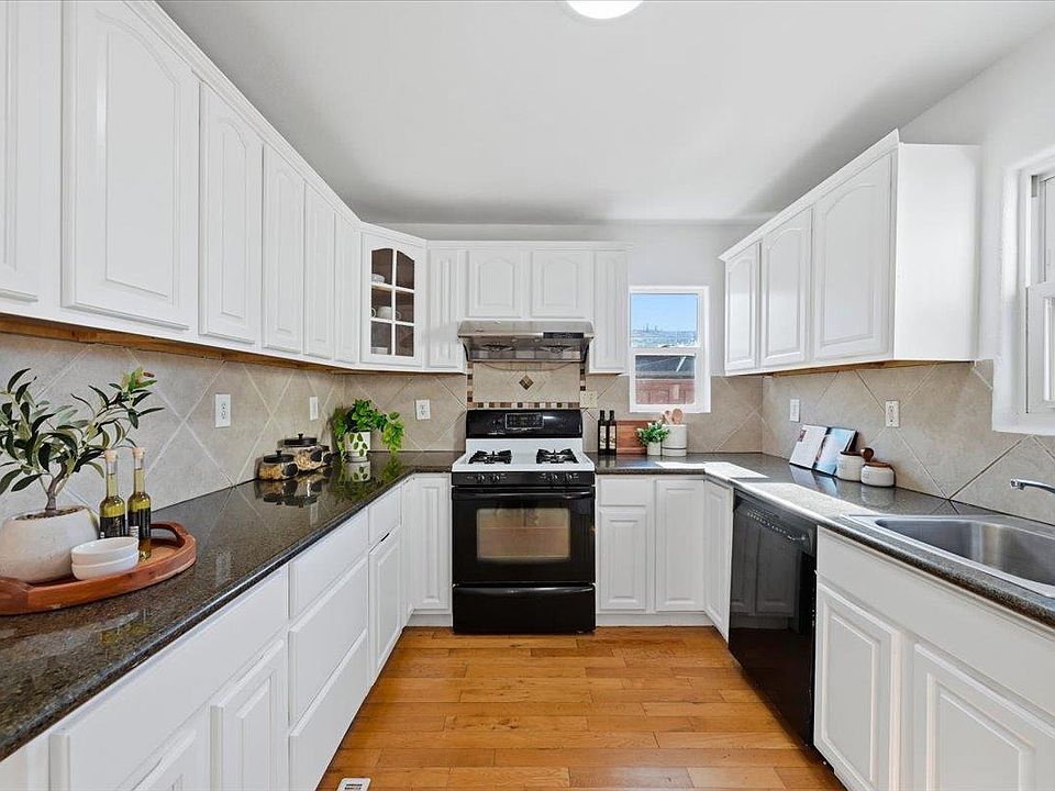 1st image of 354 Irving Ave