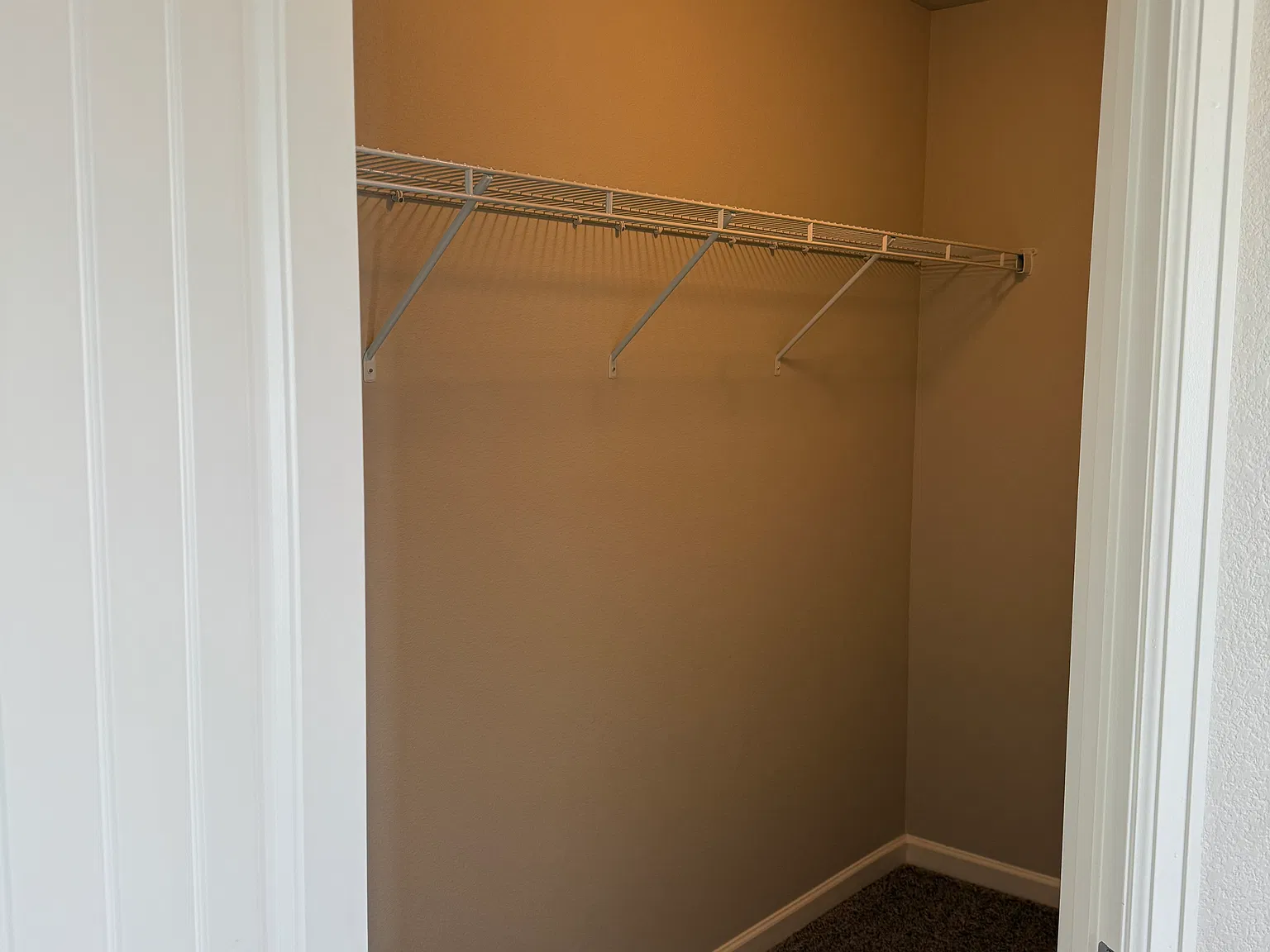 3 bed, 1966 sqft, $2,450 — Photo 3