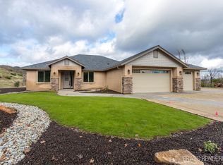 15500 Bally View Ln, Redding, CA 96001