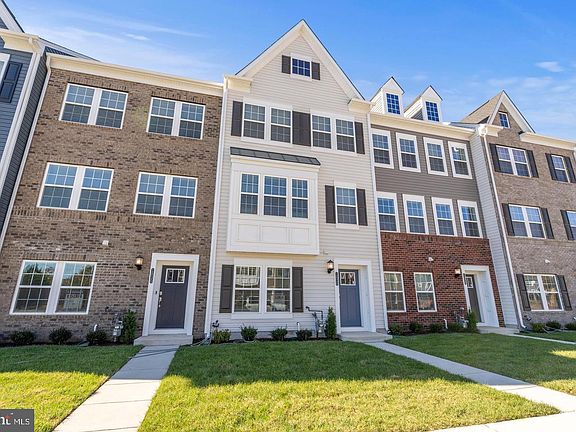 2nd image of 1828 Parham Way
