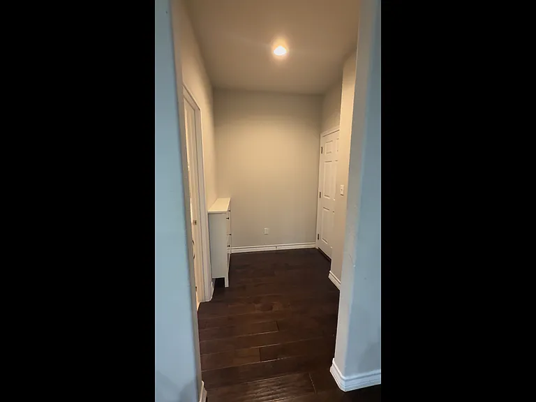 mud room (entrance from garage)