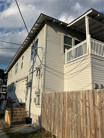 1st image of 410 S Lopez St