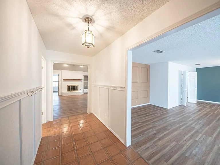 4007 Crestridge Dr — Photo 5