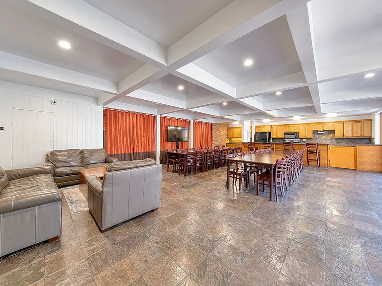 6505 Green Valley Cir #301 — Photo 23
