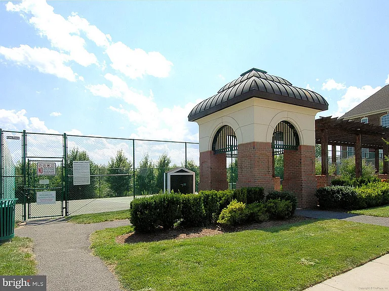 217 Highland Ridge Ave — Photo 36