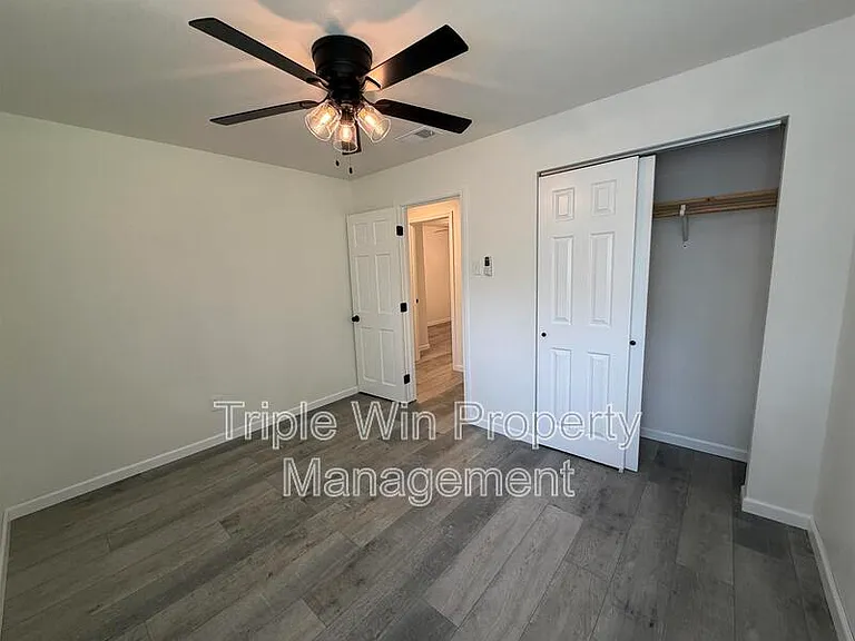 8301 Pepperidge Dr — Photo 21