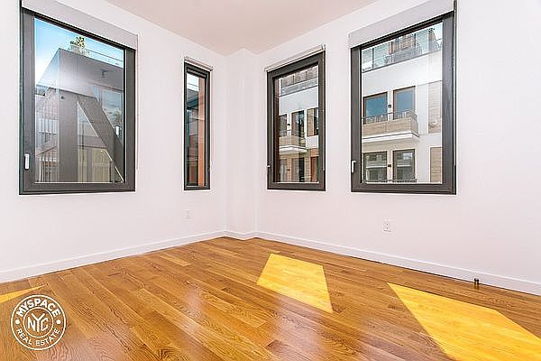 1st image of 123 Melrose St #727