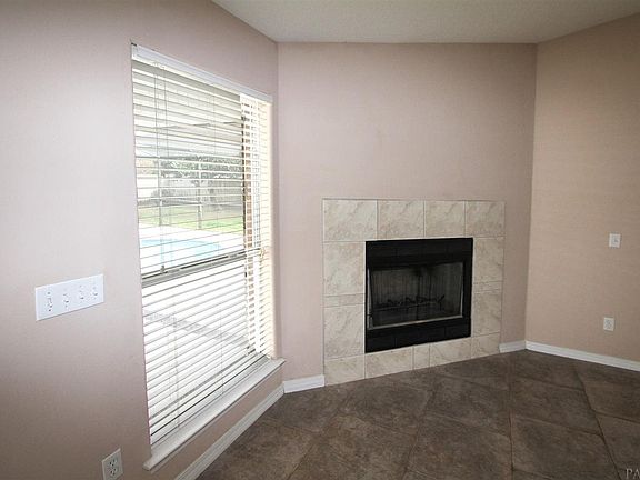 4th image of 1918 Melissa Oaks Dr