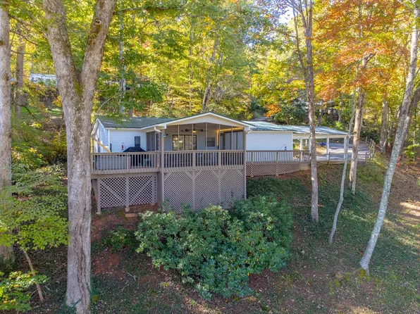 30 Middle Dr, Franklin, NC 28734