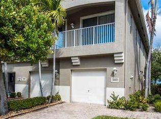 3267 Laurel Ridge Cir, Riviera Beach, FL 33404