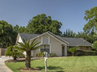 2140 Lake Francis Dr, Apopka, FL 32712