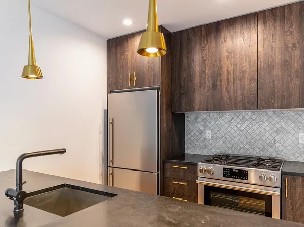 564 Saint John's Place image 1 of 13