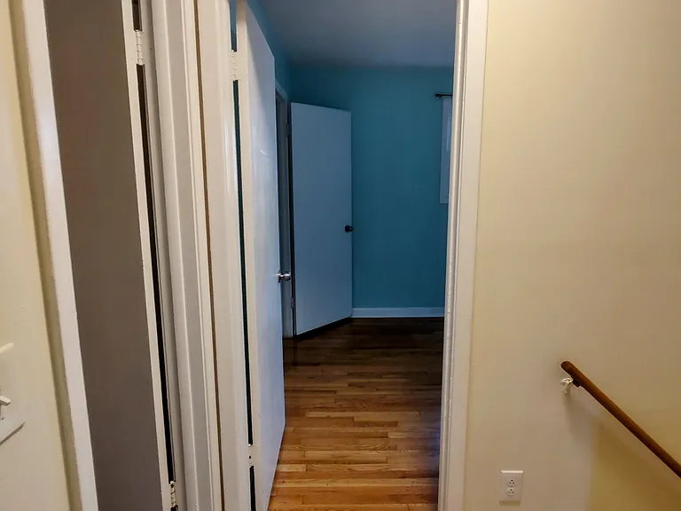Way to back bedroom