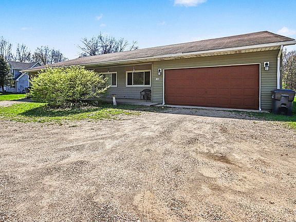 3rd image of 8131-8133 Ravine Rd