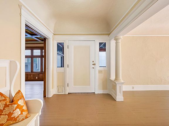5th image of 412 N 2nd St