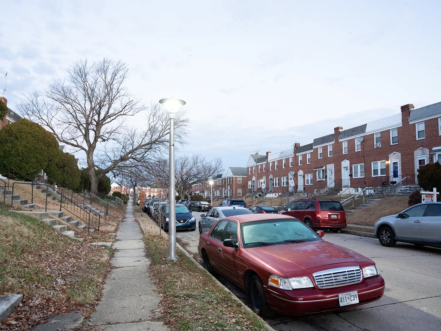 3 bed, 1.0 bath, $2,100 — Photo 2
