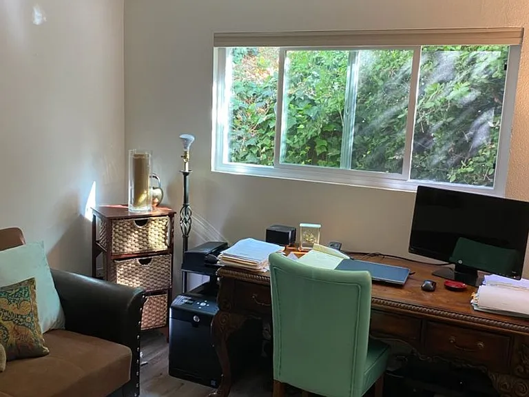 871 Park Ave — Photo 32