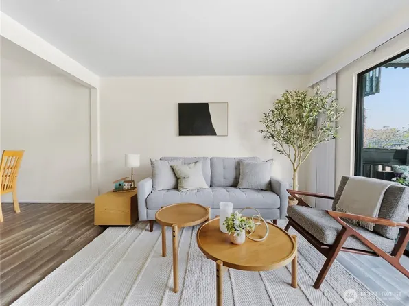 19411 56th Avenue W #220, Lynnwood, WA 98036