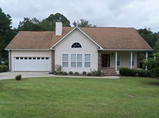 1147 Karen Ln, Douglas, GA 31533