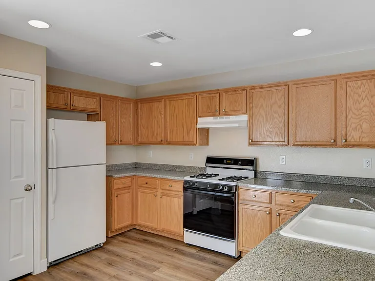 10531 Pena Blanca Ct — Photo 11