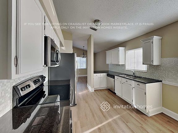 5th image of 1540 Portsmouth Lake Dr