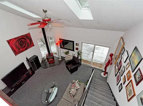 4th image of 27 Green Meadow Dr