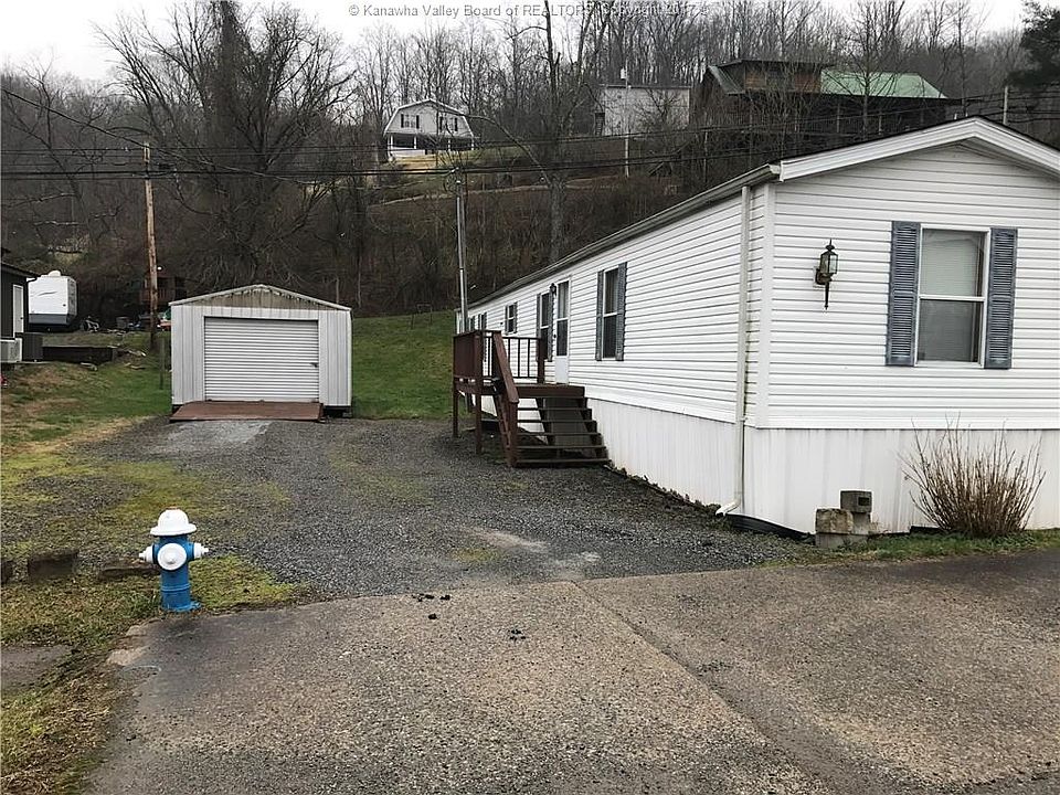 1st image of 221 Elk St
