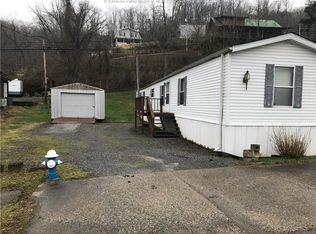 221 Elk St, Gassaway, WV