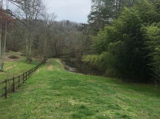 397 Dyllis Rd, Harriman, TN 37748