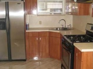 2660 E 24th St APT 1R, Brooklyn, NY 11235