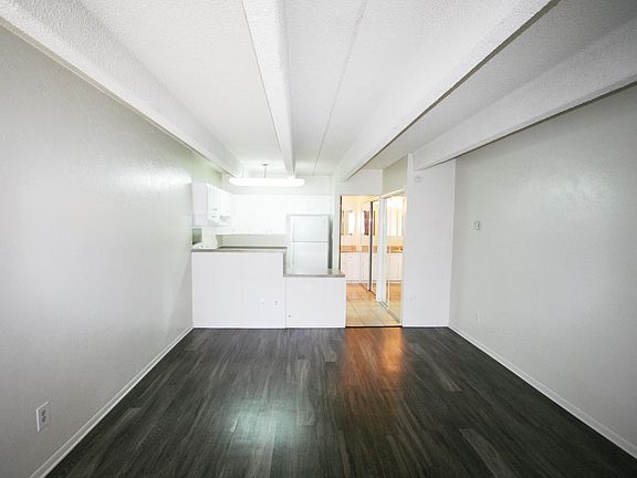 2nd image of 1085 N Pearl St APT 205