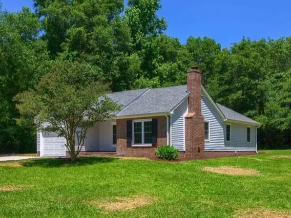 429 Crows Nest Lane, Sneads Ferry, NC 28460