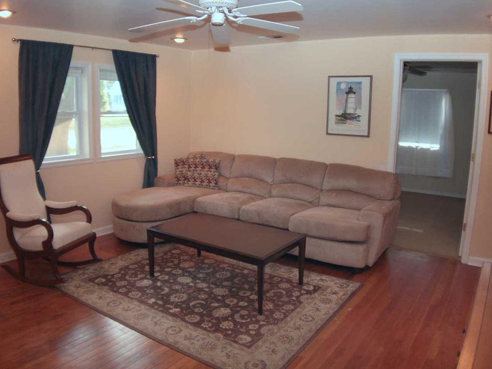 2nd image of 308 Oregon Rd