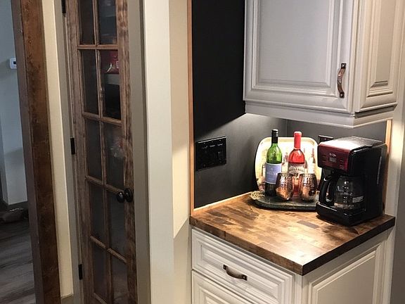 3rd image of 1619 Jubilee Ct