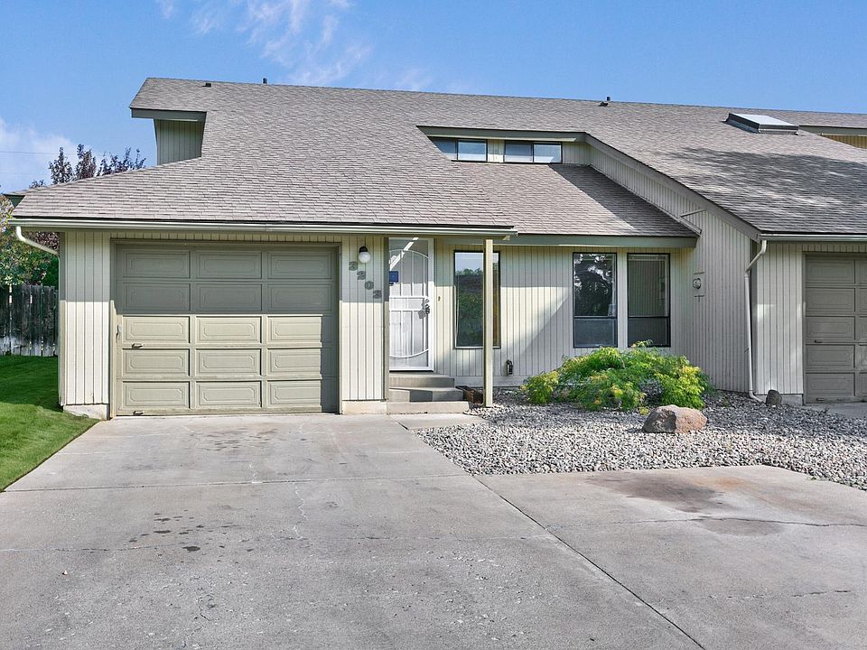1st image of 3203 Vincenta Dr