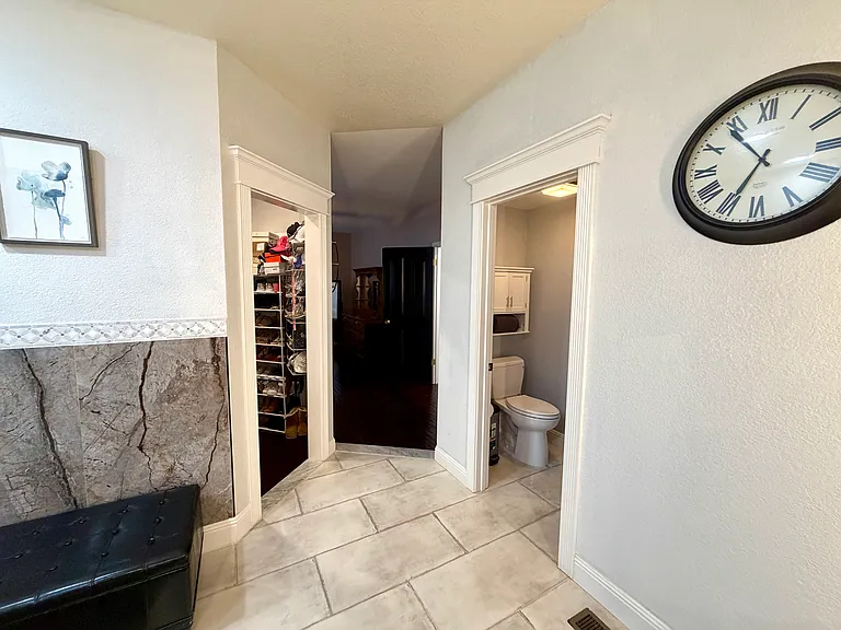2205 Prestwick Dr — Photo 38