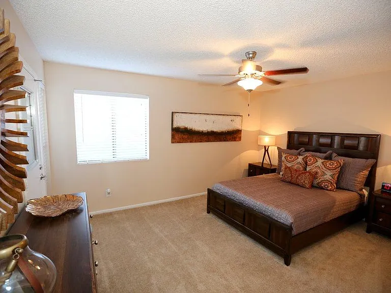 10134 W Mohawk Ln — Photo 65