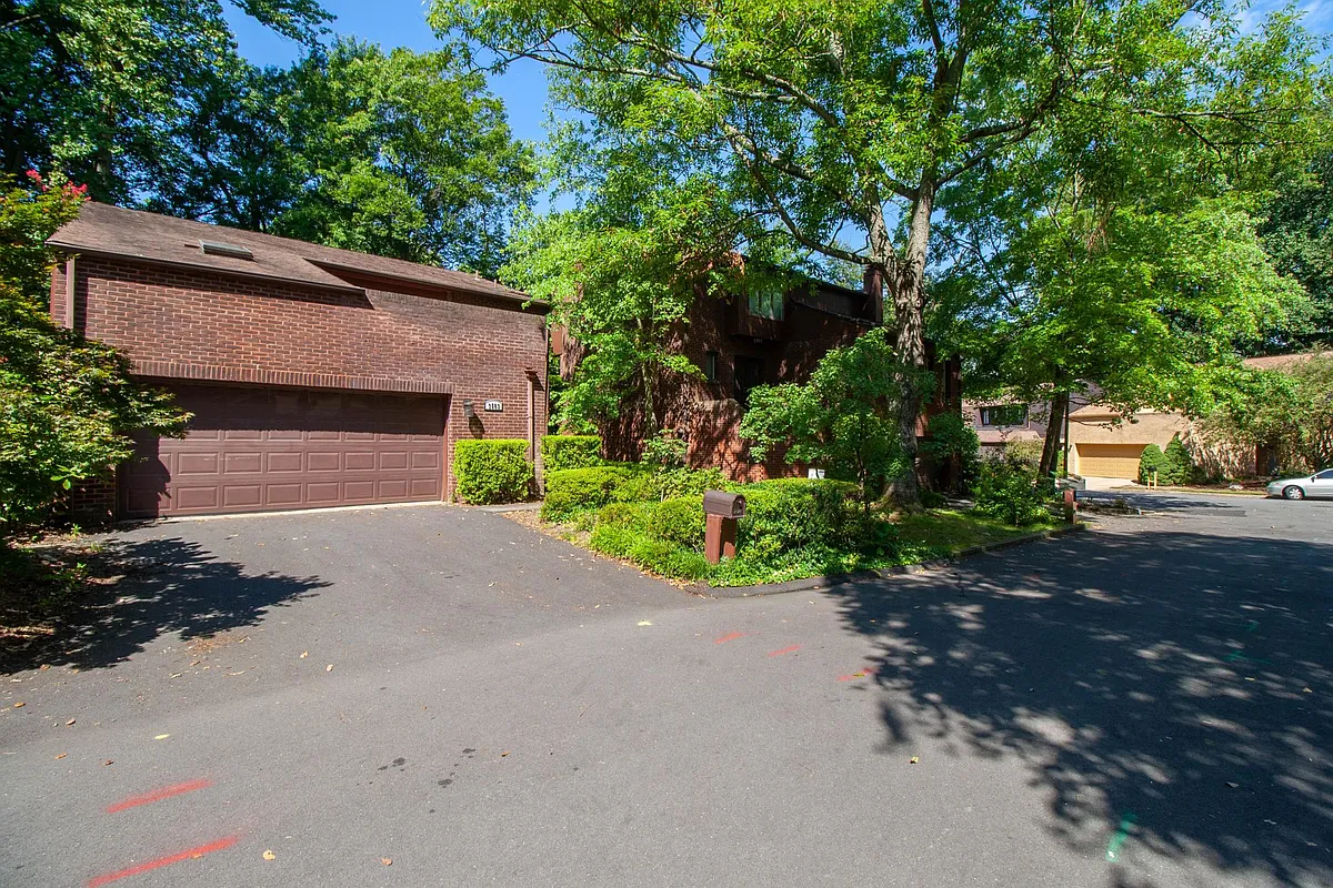 Building Photo - 3503 Redwood Ct
