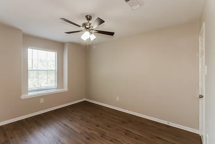 6814 Strathmore Place Ct — Photo 12