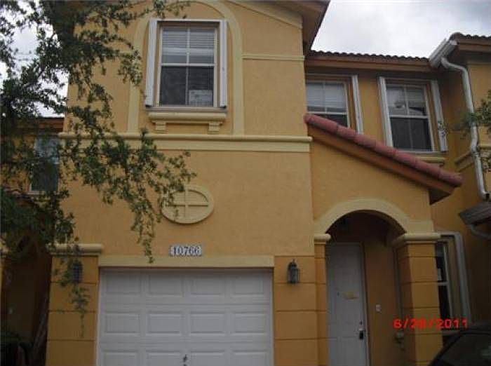 1st image of 10766 NW 78th Ter