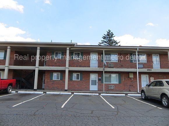 2nd image of 1551 Inkster Rd APT 10