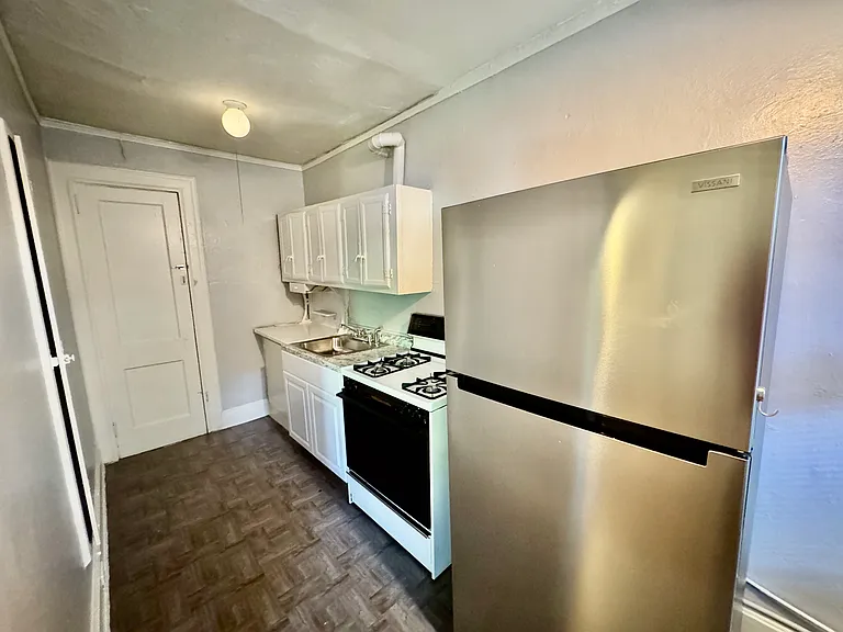 1043 Saint Charles Ave NE #2 — Photo 8