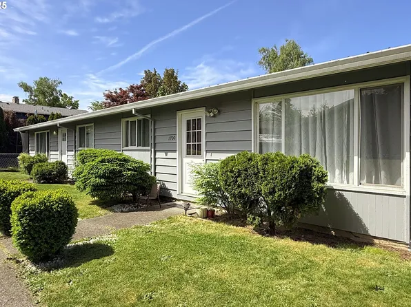 1700 SE 9th St, Gresham, OR 97080