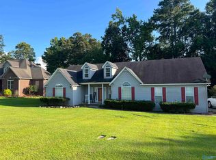 1324 Ponderosa Ave, Albertville, AL 35950